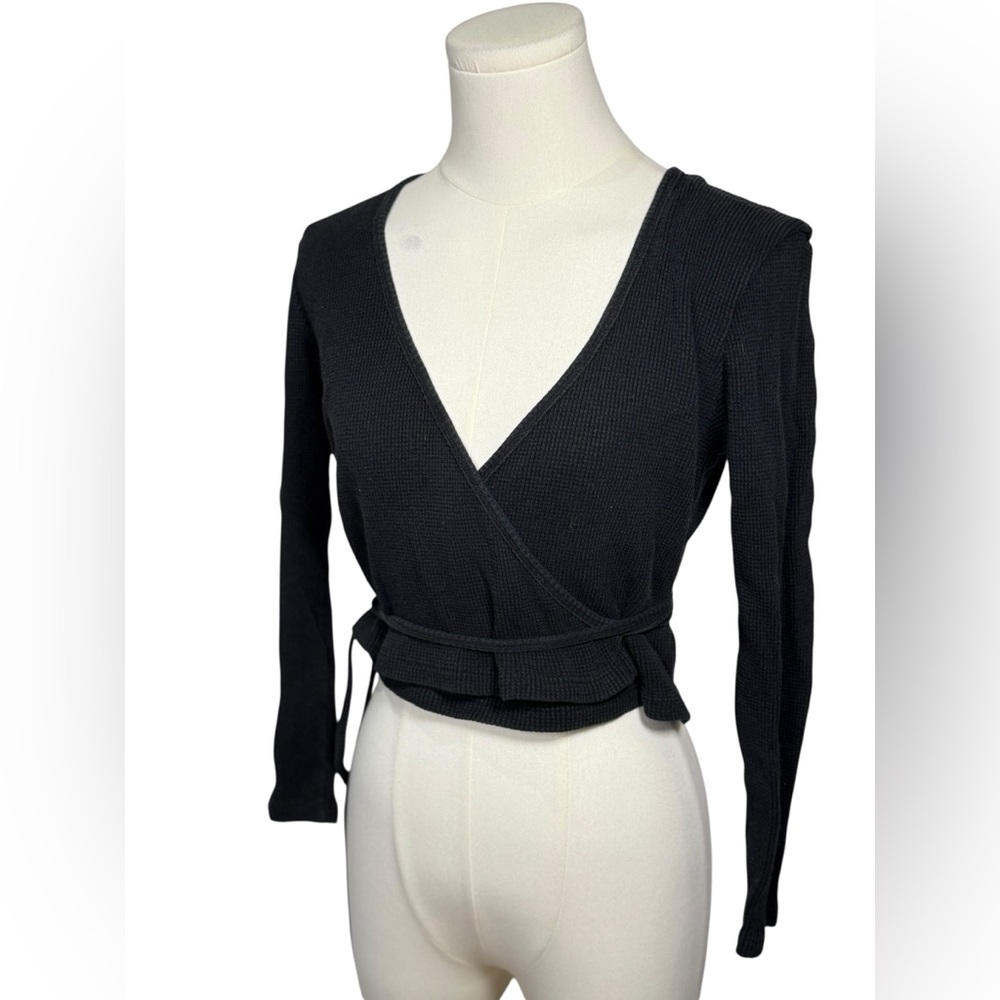 Lisa Says Gah Lucille Ribbed Wrap Crop Sweater in Black Size Large